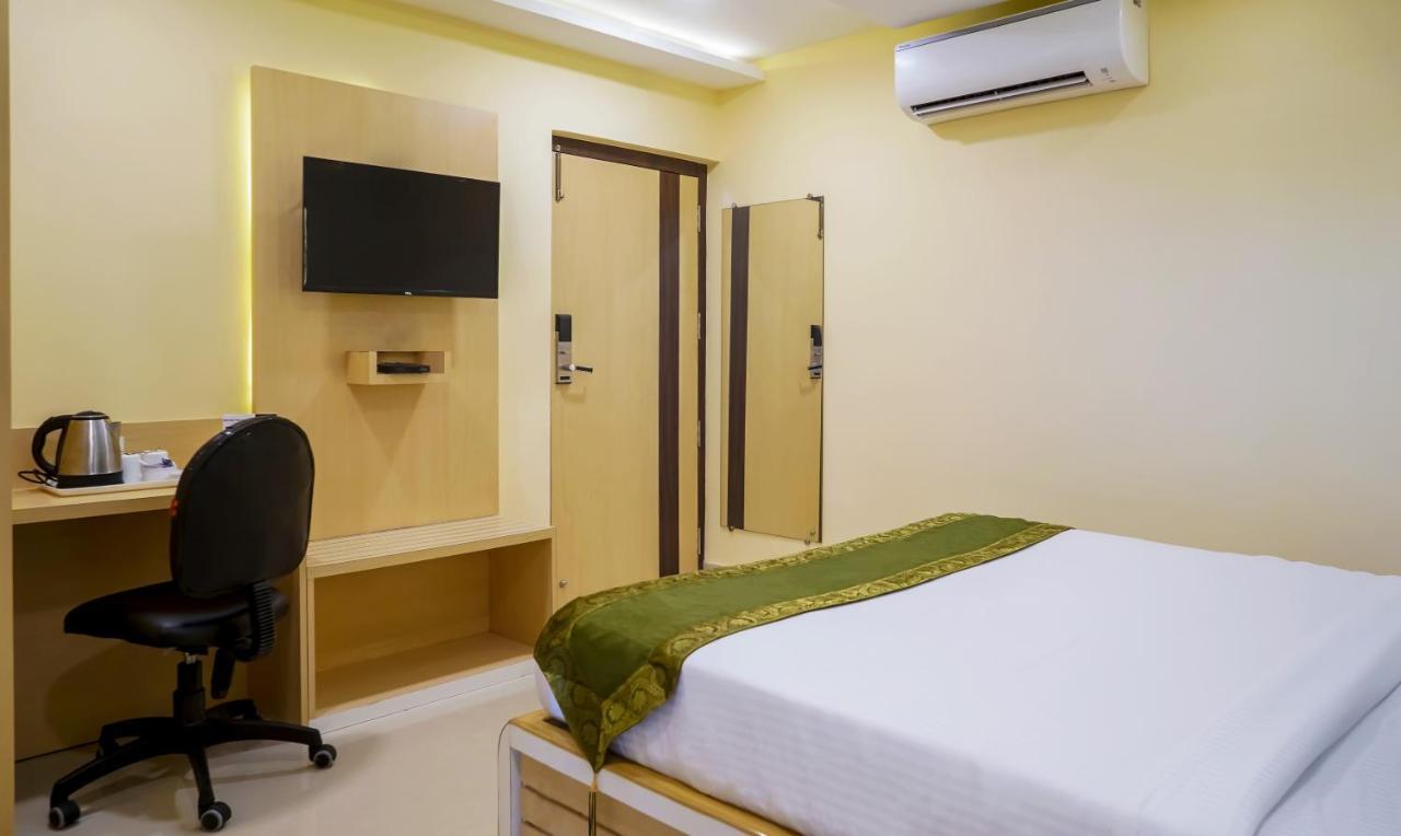 ทรีโบ เทรนด์ โฮเทล โอเอซิส Hotel บูบันเนสชวาร์ ภายนอก รูปภาพ